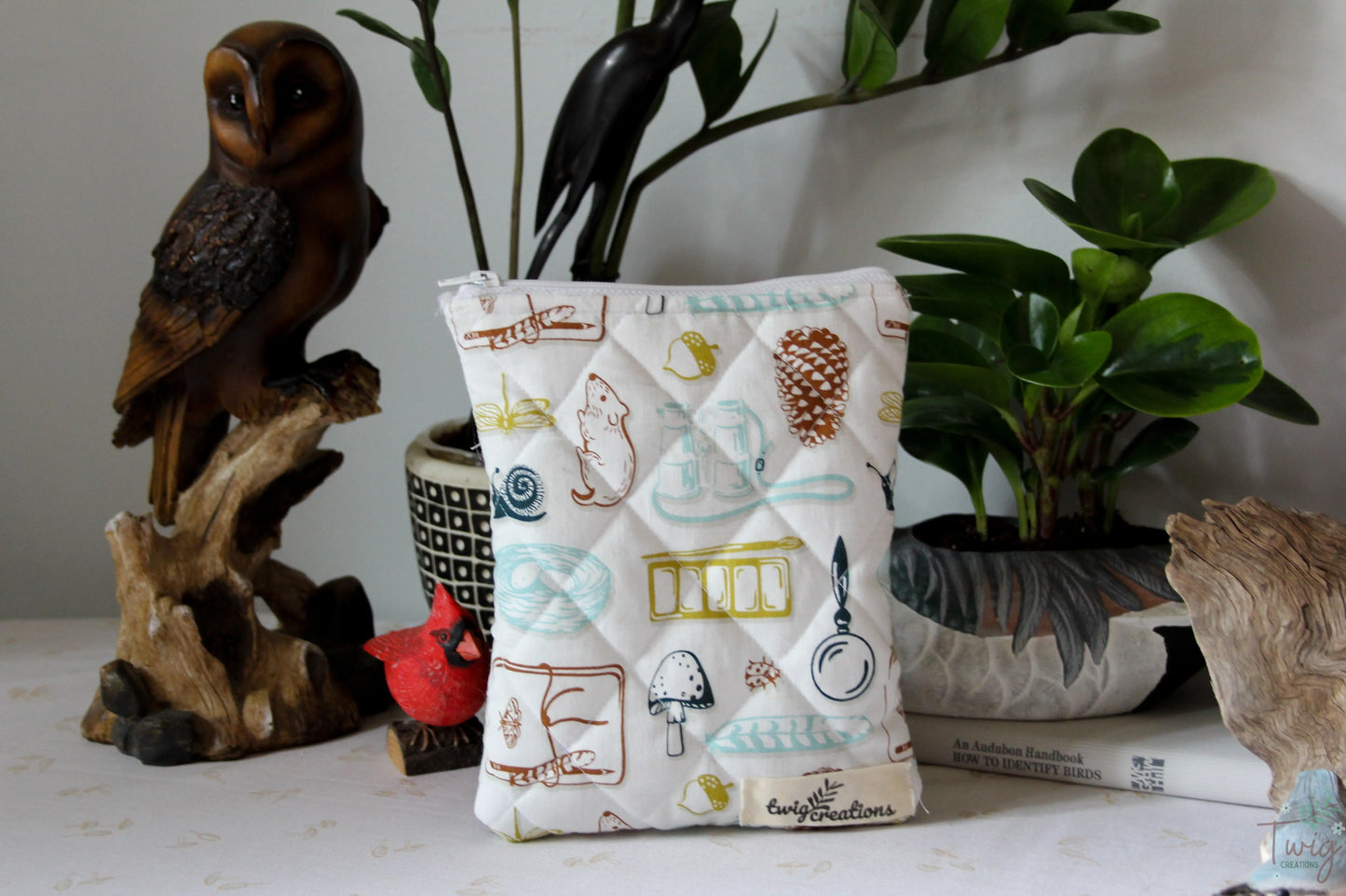 The Nature Seeker Pouch