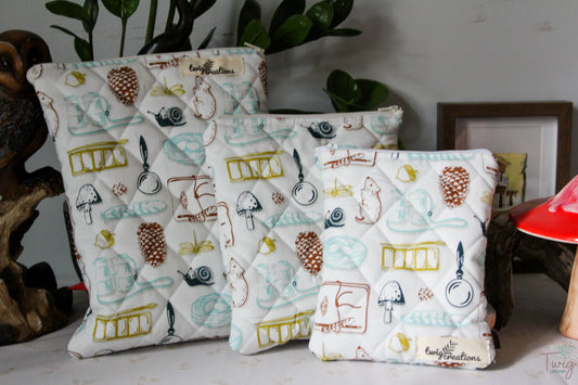 The Nature Seeker Pouch